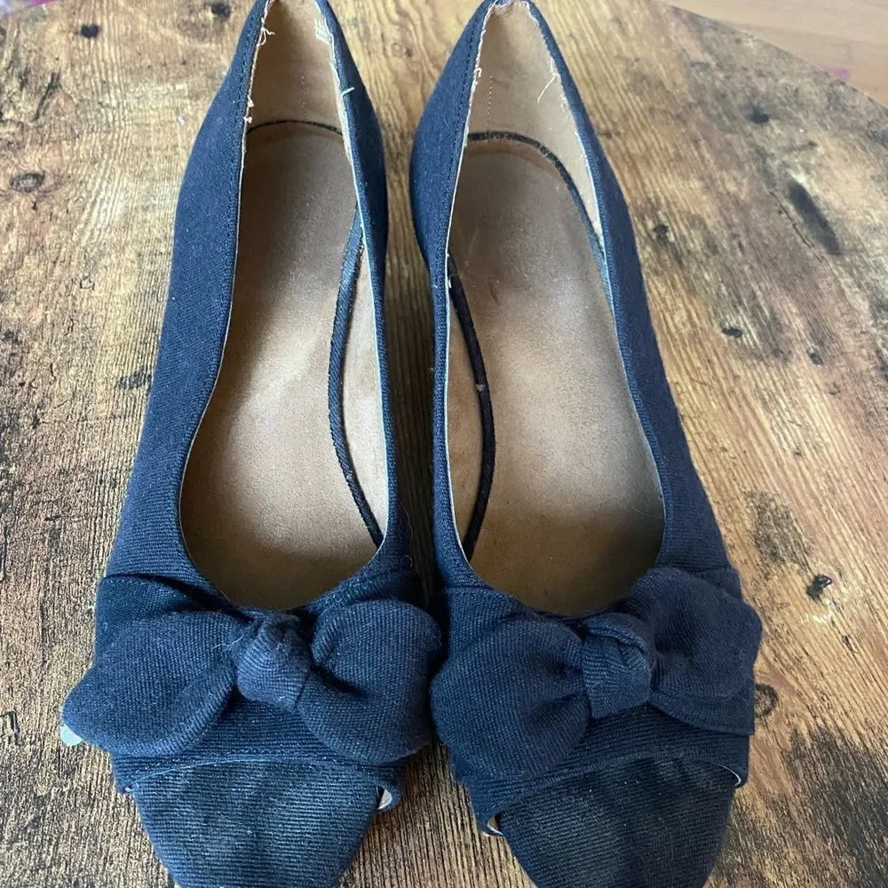 Aerosoles Bow Wedges
